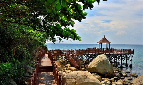 加盟川板凳重庆小面收益怎么样，川板凳重庆小面加盟适合新手干吗