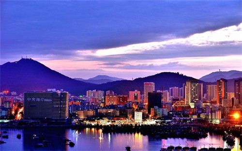 青海到重庆有什么景点（青海到重庆有什么景点可以玩）